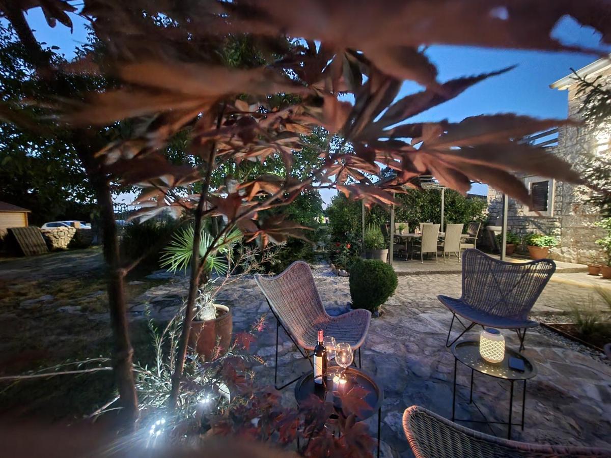 Stonehouse Ana With Jacuzzi Rovinj-Krmed Villa Eksteriør billede