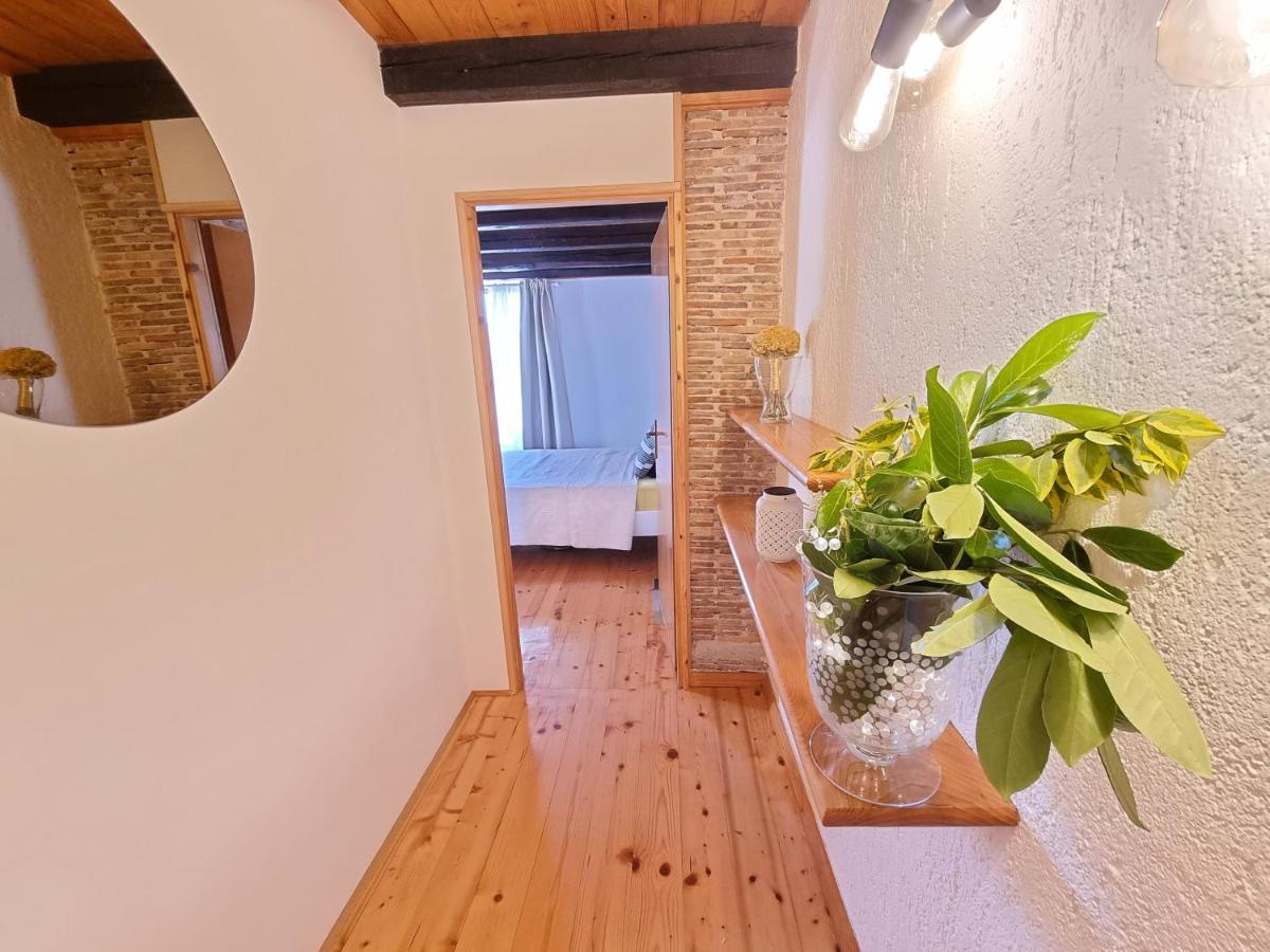 Stonehouse Ana With Jacuzzi Rovinj-Krmed Villa Eksteriør billede