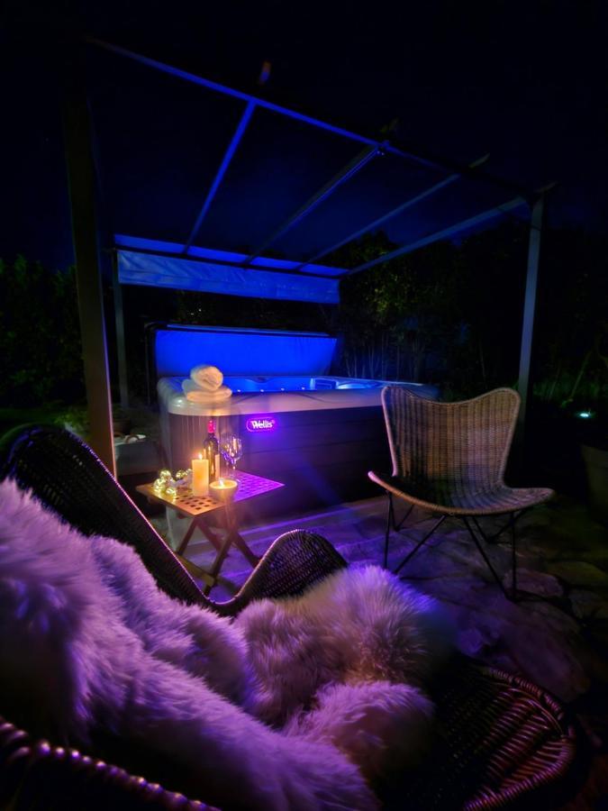 Stonehouse Ana With Jacuzzi Rovinj-Krmed Villa Eksteriør billede