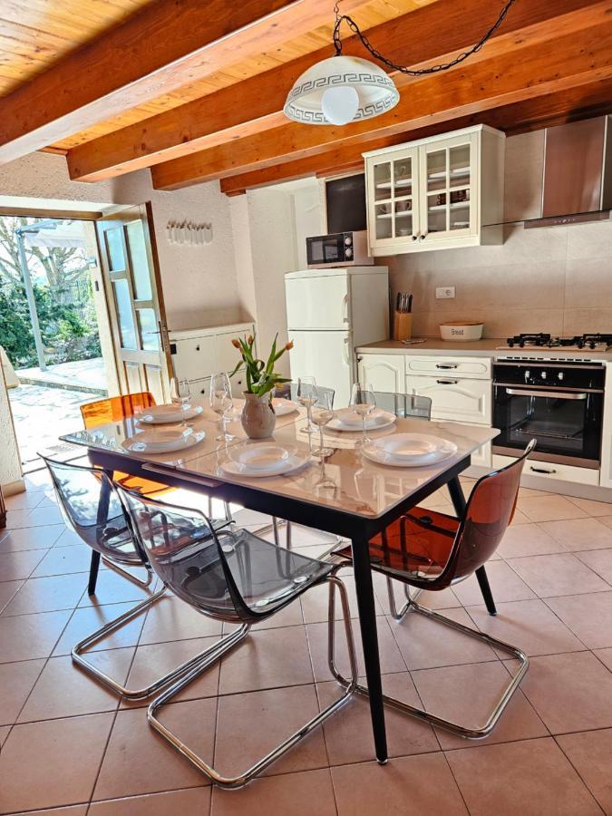 Stonehouse Ana With Jacuzzi Rovinj-Krmed Villa Eksteriør billede